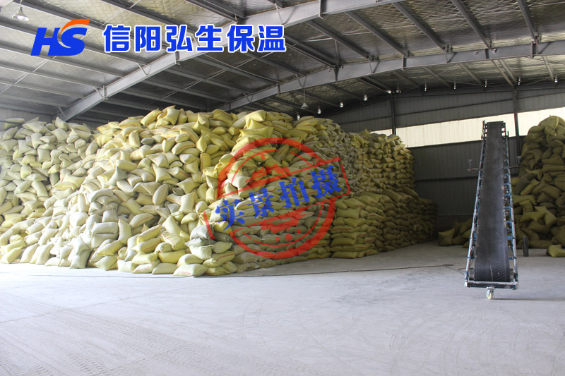 輕質(zhì)抹灰石膏和水泥砂漿哪個(gè)好 ？